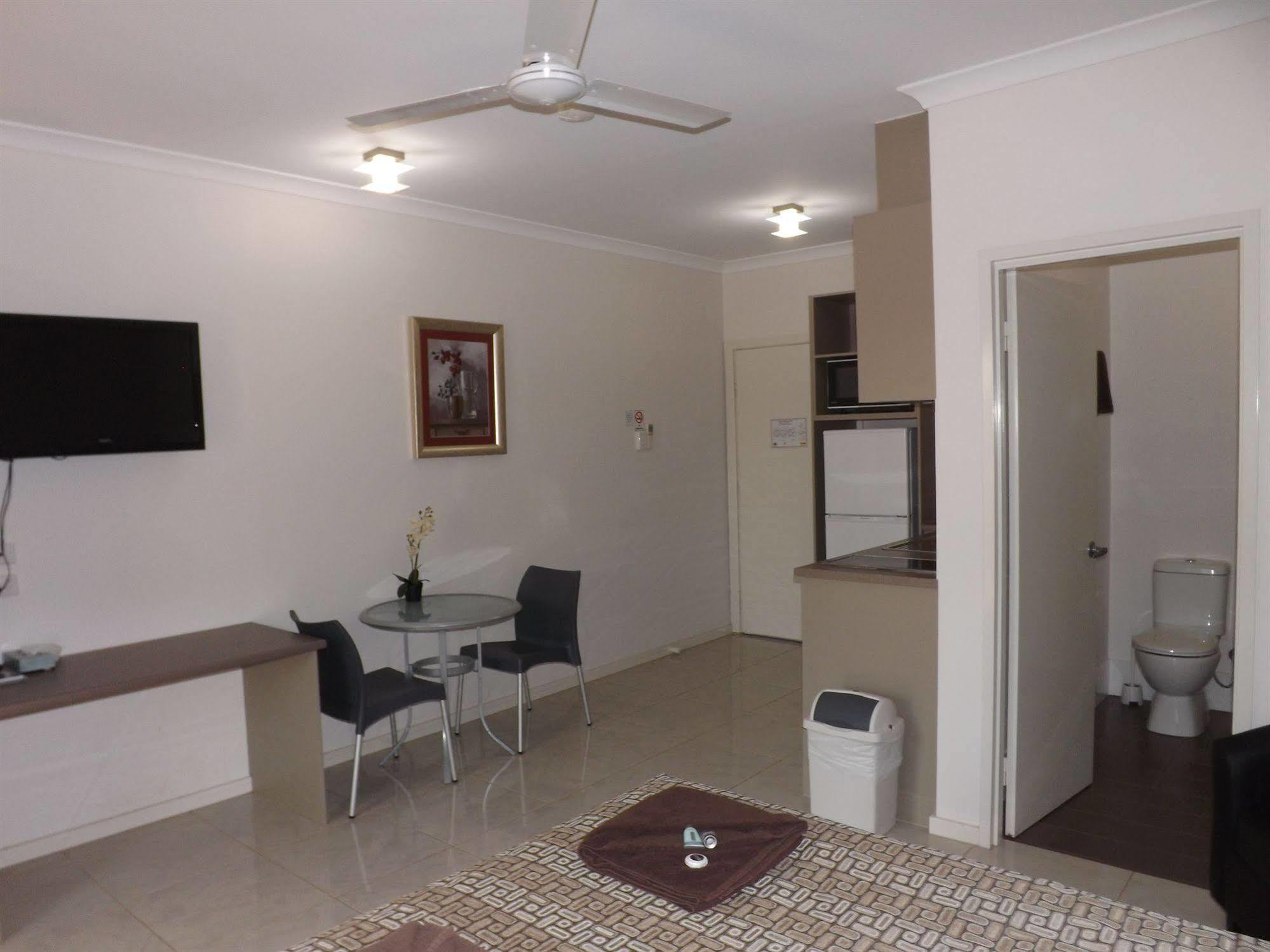 Derby Lodge Motel Экстерьер фото